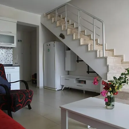 Apartment Seckin Tesiste Sahibinden 3+1 Dubleks Denize Yakin *